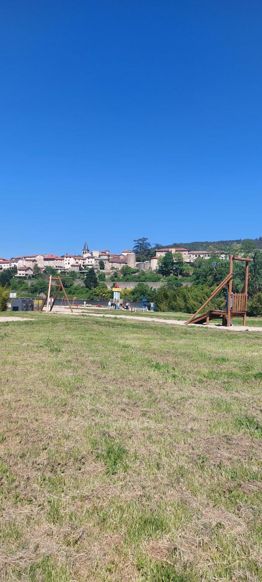 Le Pat' Toit A La Traboule Villa Aurec-Sur-Loire Luaran gambar